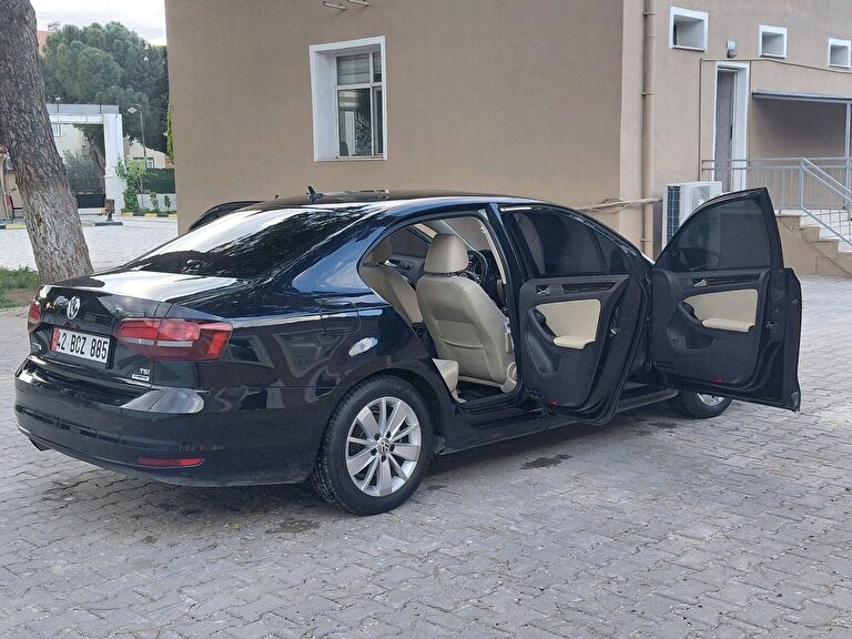 VOLKSWAGEN JETTA