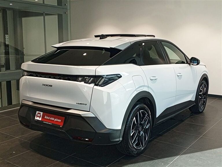 PEUGEOT 3008