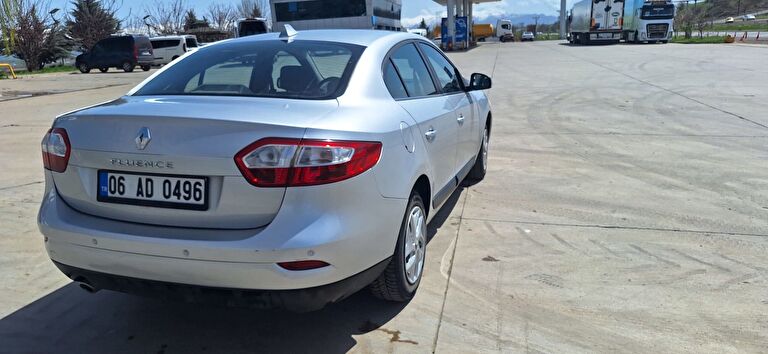 RENAULT FLUENCE