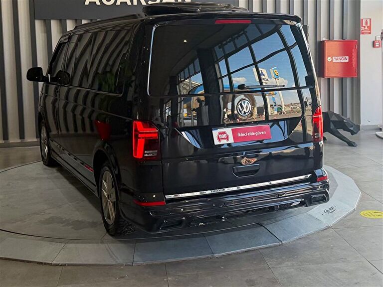 VOLKSWAGEN CARAVELLE