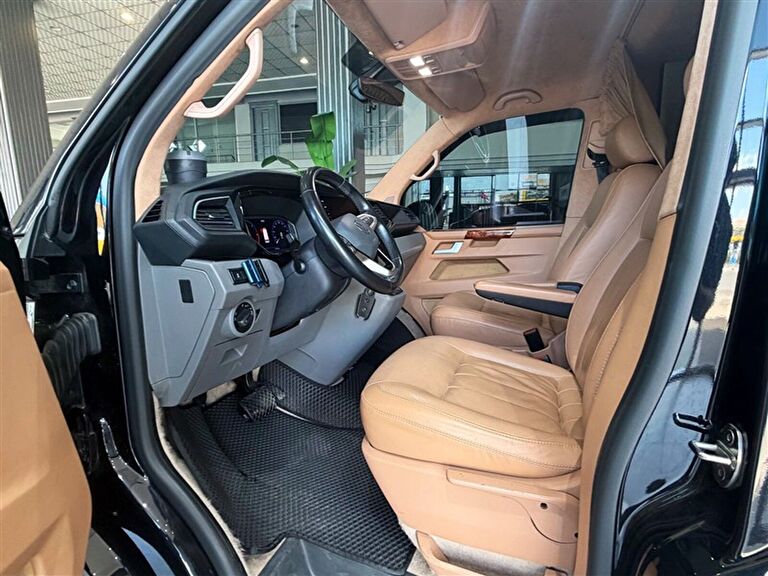 VOLKSWAGEN CARAVELLE