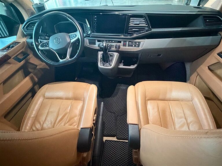 VOLKSWAGEN CARAVELLE