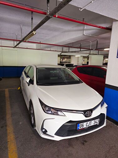 TOYOTA COROLLA