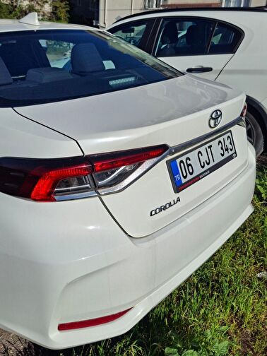 TOYOTA COROLLA
