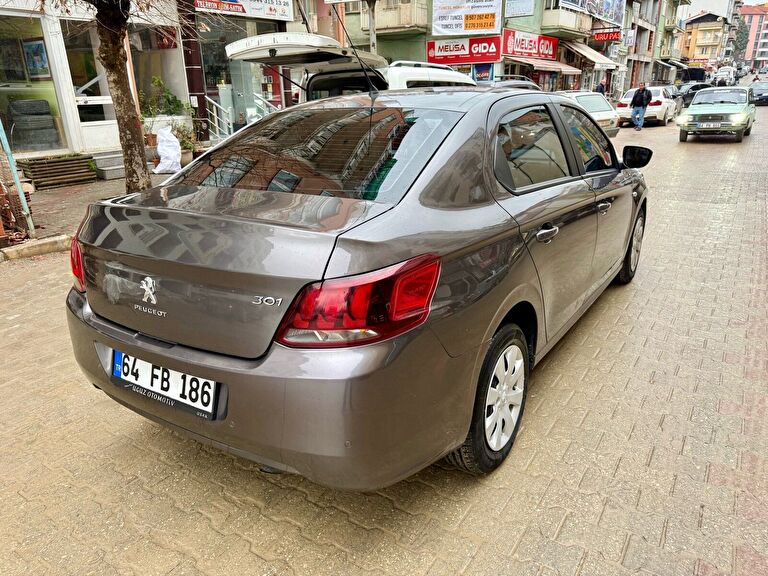 PEUGEOT 301