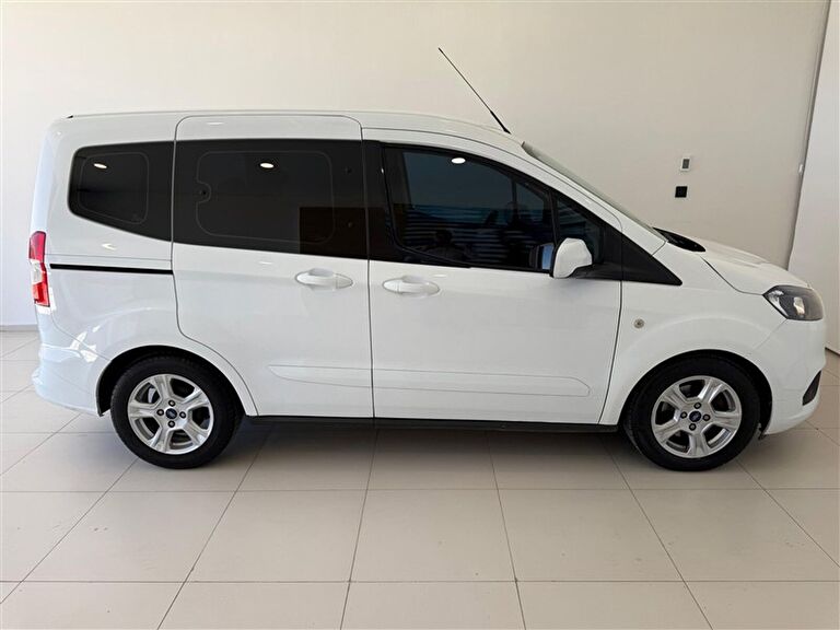 FORD TOURNEO COURIER