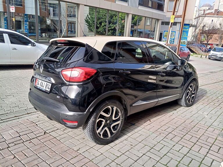 RENAULT CAPTUR