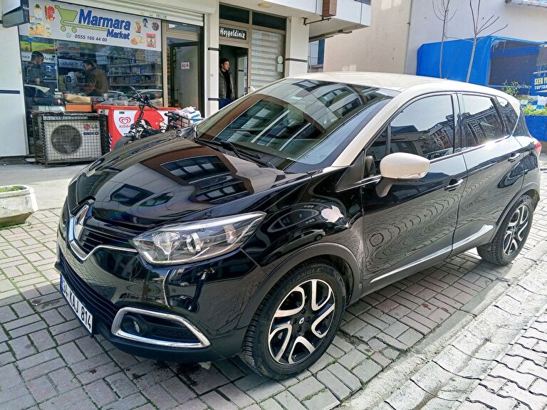 RENAULT CAPTUR