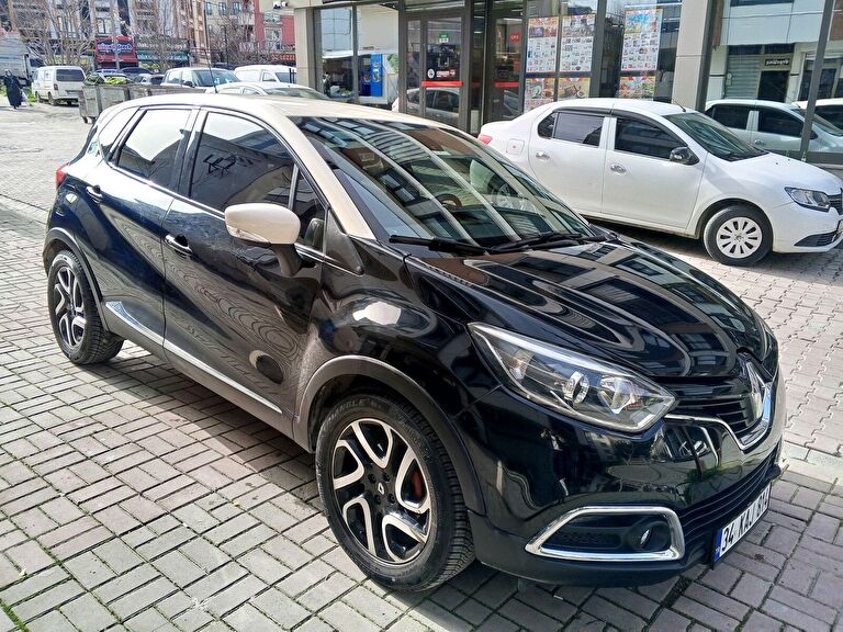 RENAULT CAPTUR