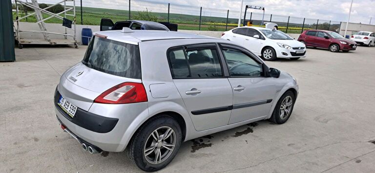 RENAULT MEGANE