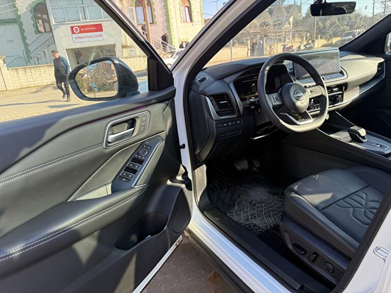 NISSAN QASHQAI