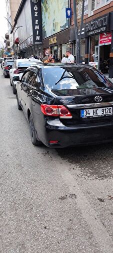 TOYOTA COROLLA
