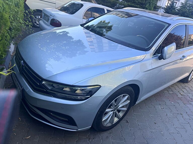 VOLKSWAGEN PASSAT VARIANT