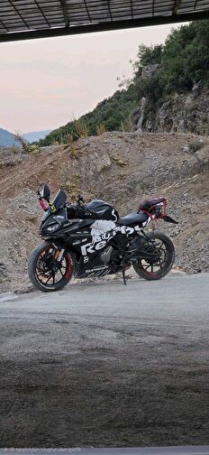 CFmoto 250SR