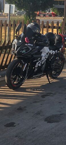 CFmoto 250SR