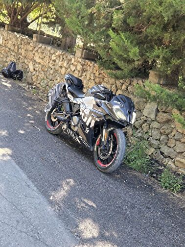CFmoto 250SR