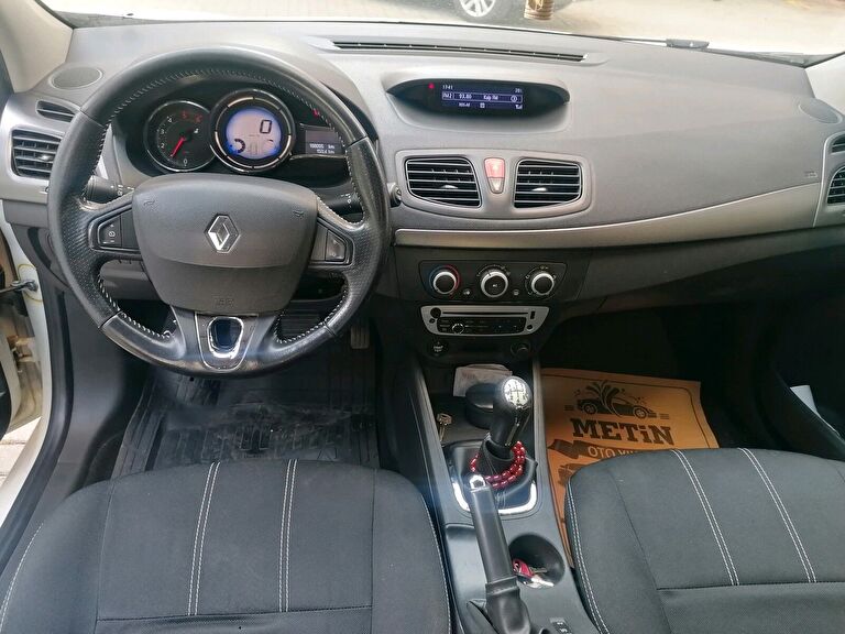 RENAULT FLUENCE