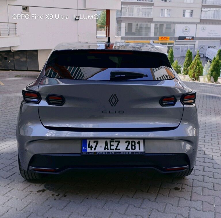 RENAULT CLIO