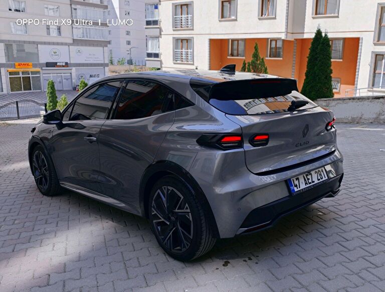 RENAULT CLIO