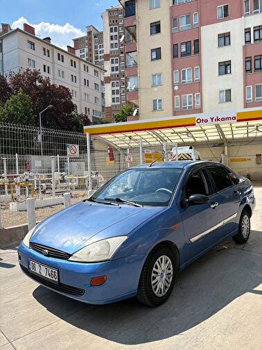 FORD FOCUS