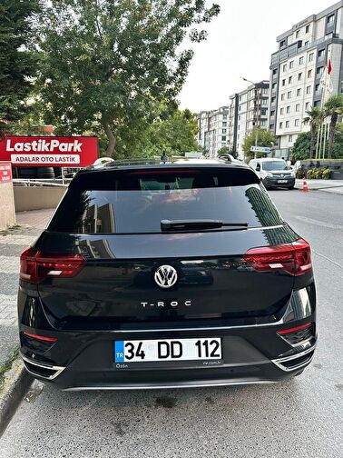 VOLKSWAGEN T-ROC