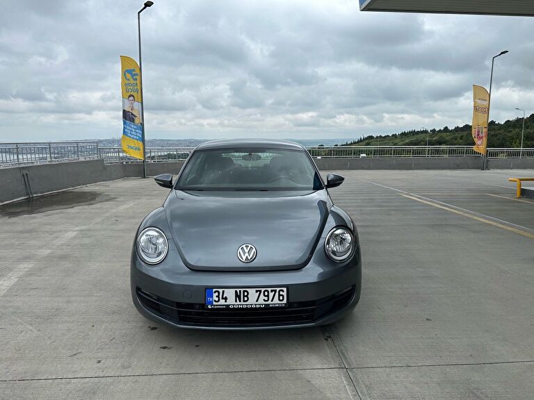 VOLKSWAGEN BEETLE