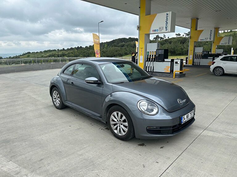 VOLKSWAGEN BEETLE