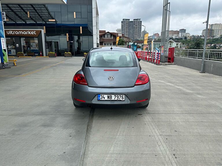 VOLKSWAGEN BEETLE