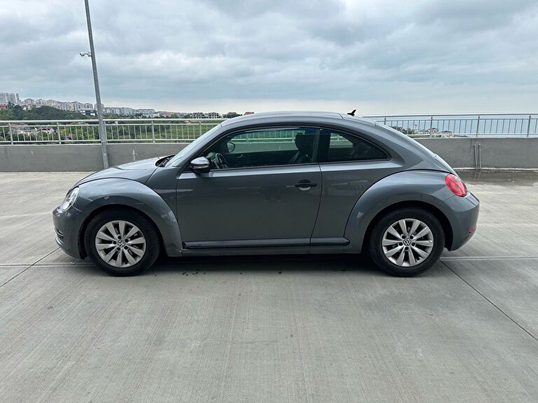 VOLKSWAGEN BEETLE