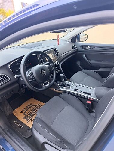 RENAULT MEGANE