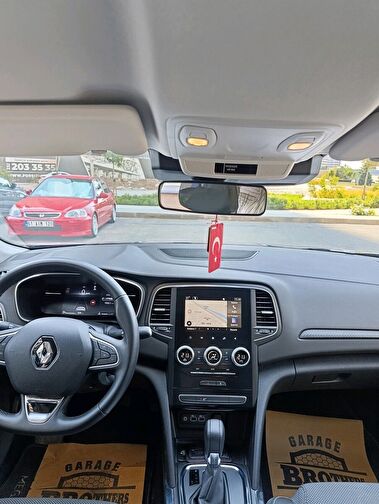 RENAULT MEGANE
