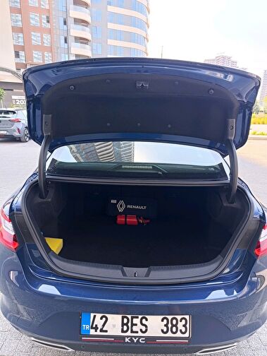 RENAULT MEGANE