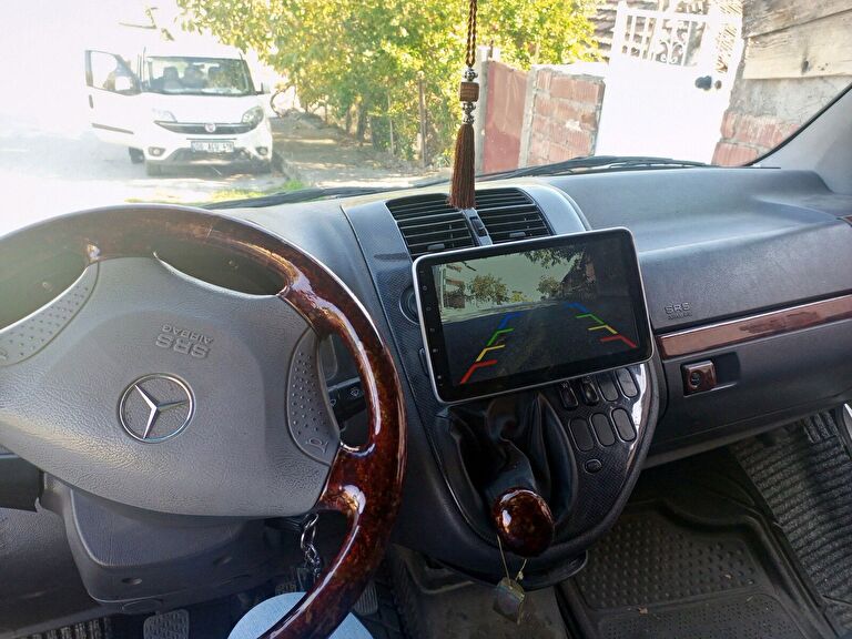 MERCEDES VITO
