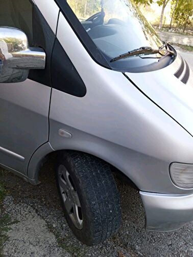 MERCEDES VITO