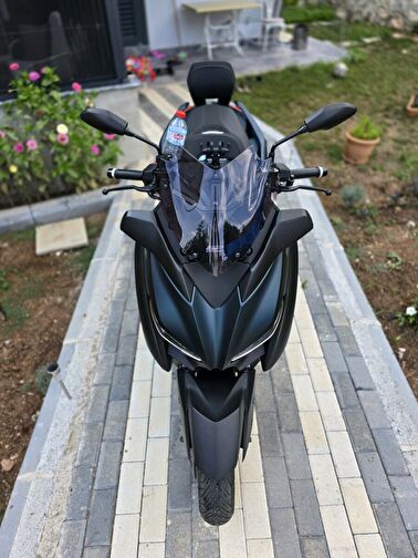 Yamaha X-Max 250 Tech Max