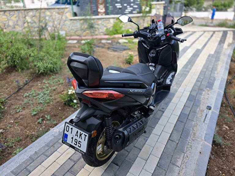 Yamaha X-Max 250 Tech Max