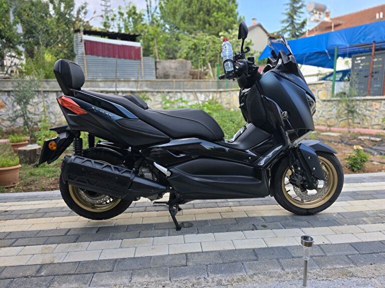 Yamaha X-Max 250 Tech Max