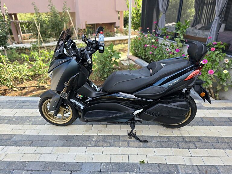 Yamaha X-Max 250 Tech Max