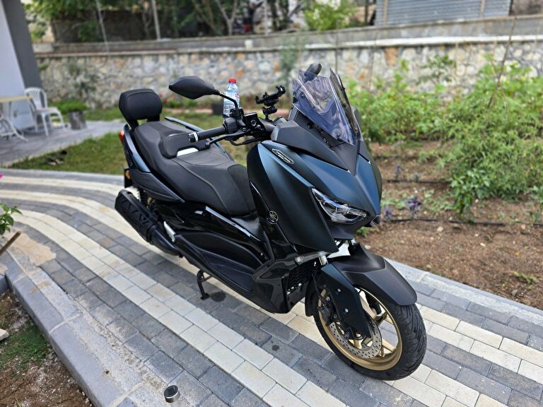 Yamaha X-Max 250 Tech Max