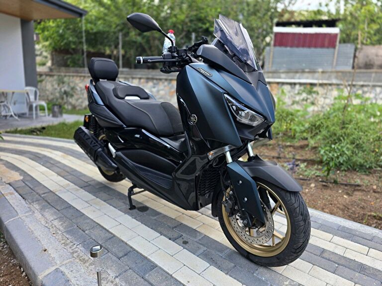 Yamaha X-Max 250 Tech Max