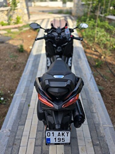 Yamaha X-Max 250 Tech Max
