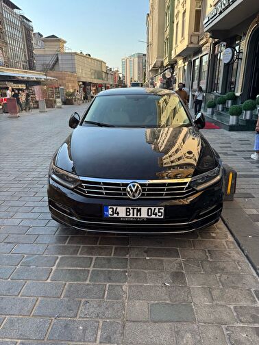 VOLKSWAGEN PASSAT