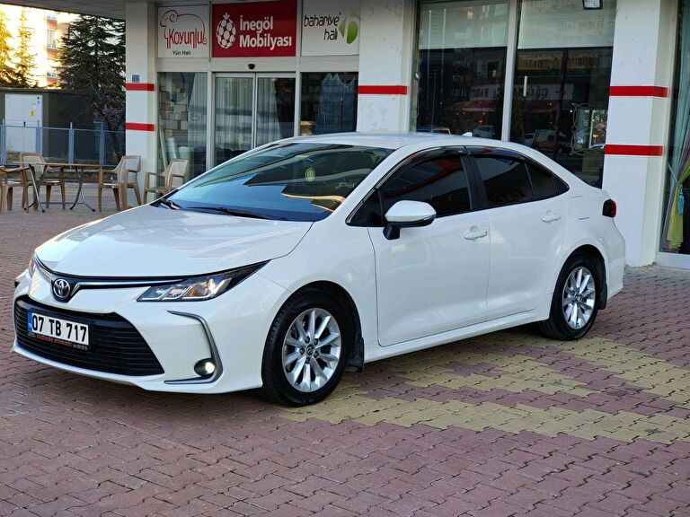 TOYOTA COROLLA