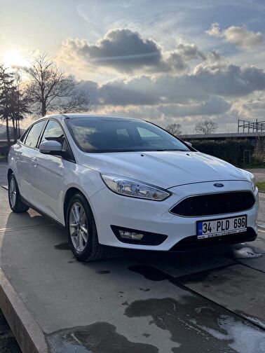FORD FOCUS