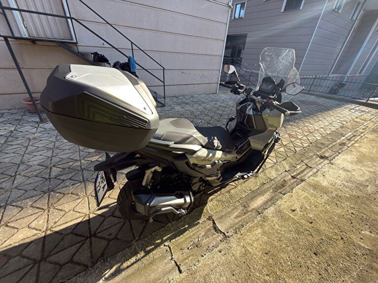 Honda ADV 350