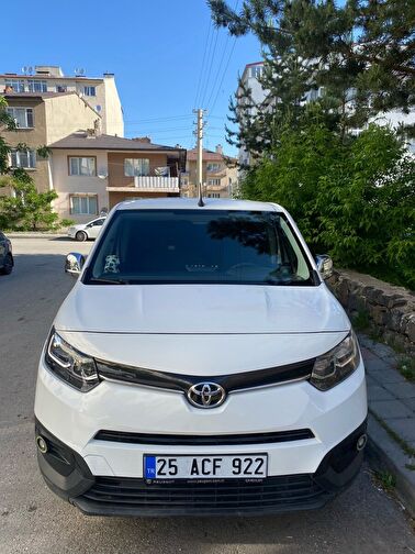 TOYOTA PROACE CITY