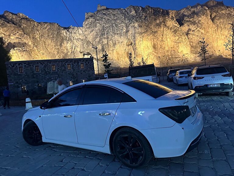 CHEVROLET CRUZE