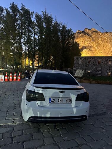 CHEVROLET CRUZE