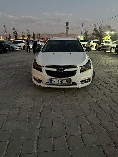 CHEVROLET CRUZE