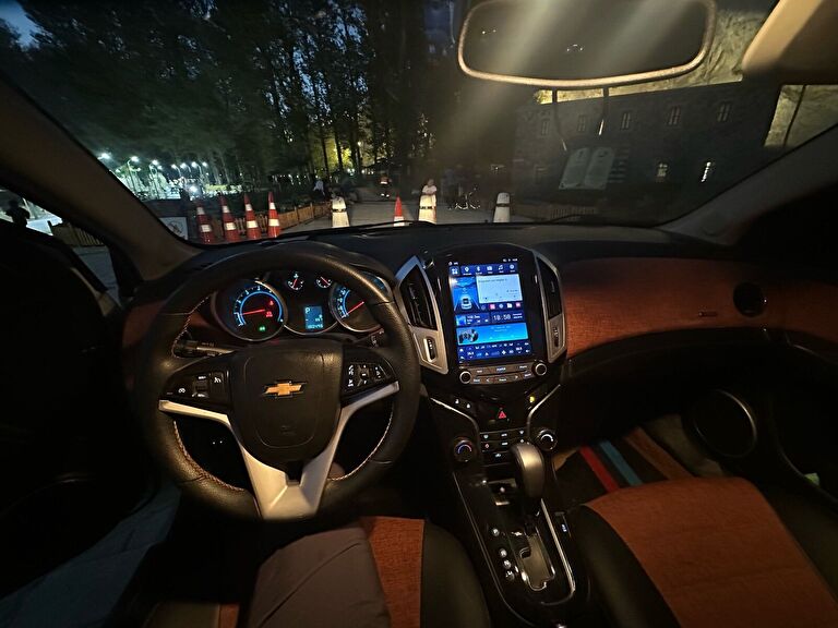 CHEVROLET CRUZE